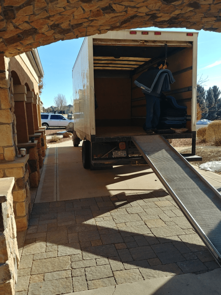 Samurai Movers packing service